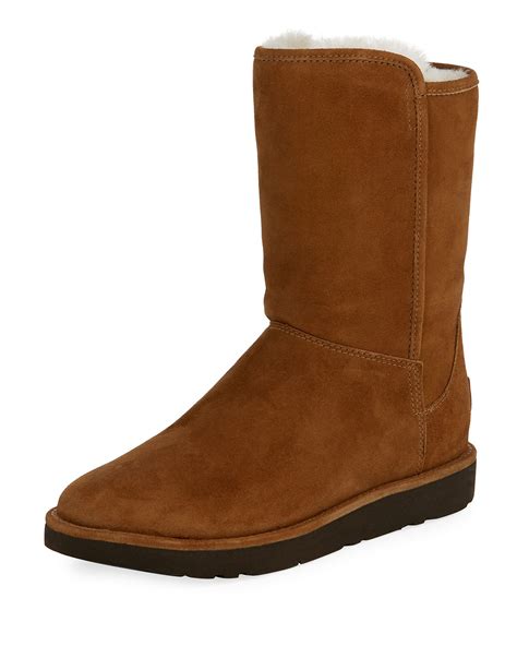 Ugg abree short ii + FREE SHIPPING .